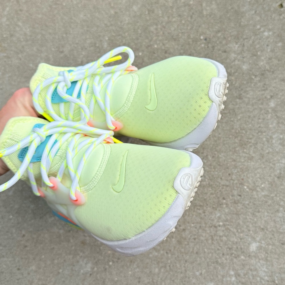 Nike React Presto 'Psychedelic Lava' Athletic Sneakers Womens size 7 - Picture 3 of 9